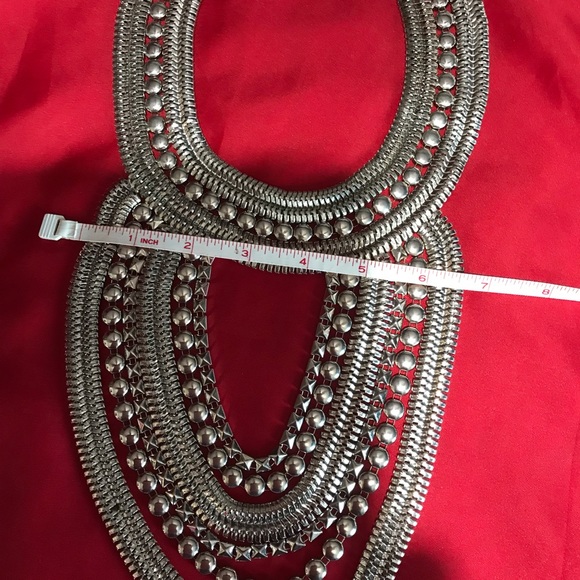 “NWOT” GORGEOUS SILVER BIB NECKLACE - Picture 3 of 5